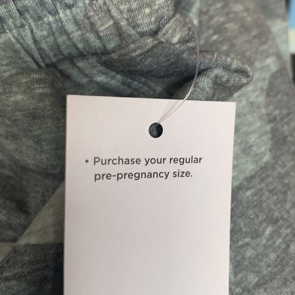 A:Glow Camo Maternity under belly lounge shorts - Picture 11 of 11